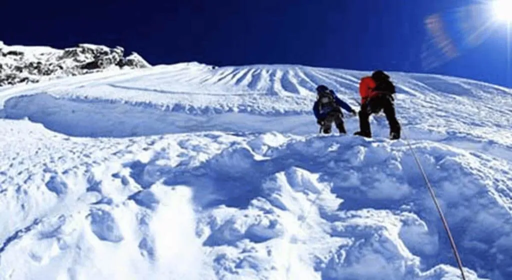 CHULU FAR EAST PEAK CLIMBING