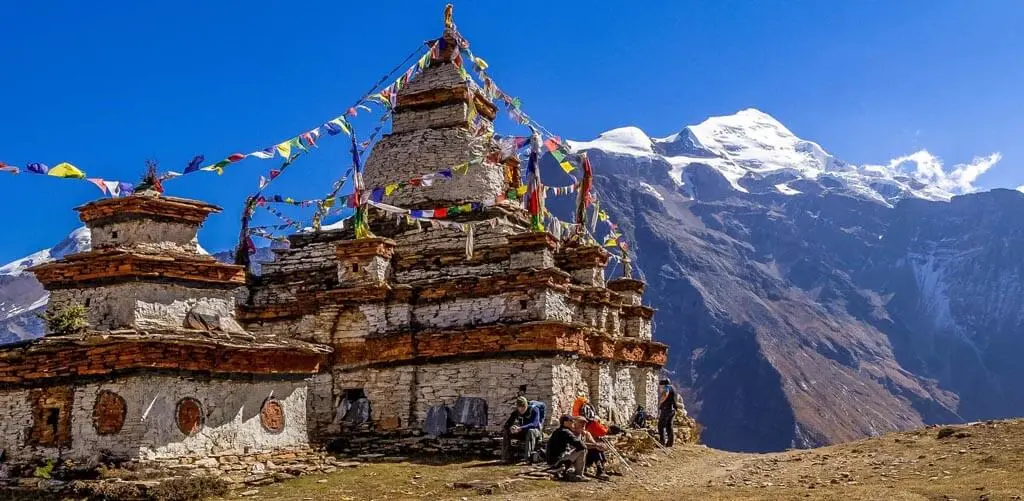 NAR PHU VALLEY TREK